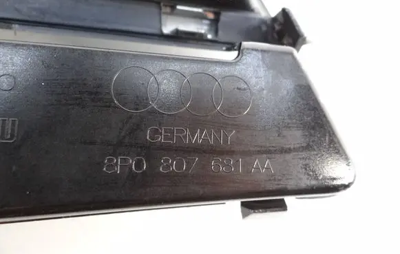 Audi A3 S3 8P Front fog light trim/grill 8P0807681AA