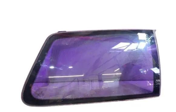 Volkswagen Polo IV 9N3 Rear side window