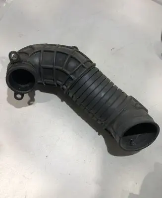 Audi A4 S4 B7 8E 8H Air intake duct part 8E0129615J