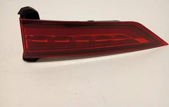 Volvo V60 Tailgate rear/tail lights 32228905 20062202938