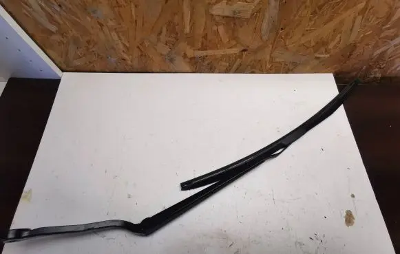 BMW X5 F15 Front wiper blade arm 7304069
