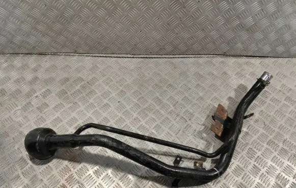 Nissan X-Trail T30 Fuel tank filler neck pipe 