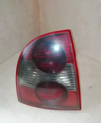 Volkswagen PASSAT B5.5 Rear/tail lights 3B5945105A