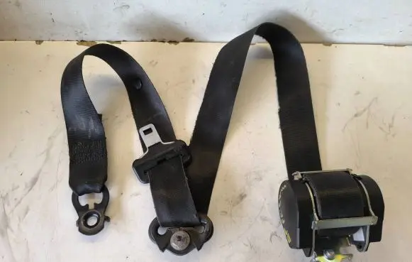 Renault Trafic II (X83) Front seatbelt 696515 8195002 59764
