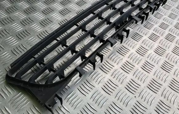Opel Signum Front bumper lower grill 900000002 0551004542