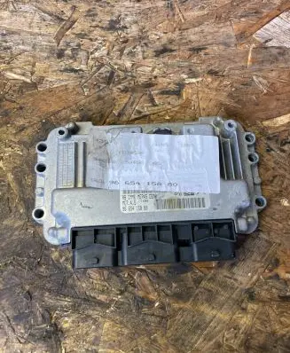 Citroen C4 I Engine control unit/module 9665415880 65415880 ME745CEM0