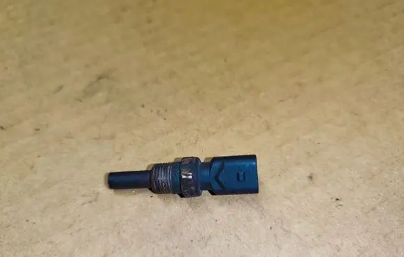Coolant temperature sensor