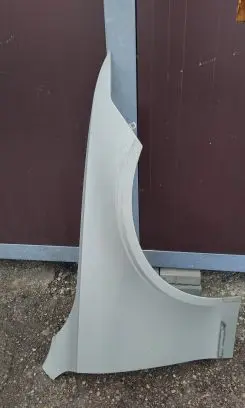 Volvo S90, V90 Fender