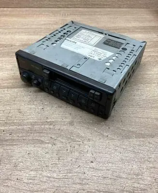 Renault Espace I Radio/CD/DVD/GPS head unit SV019443