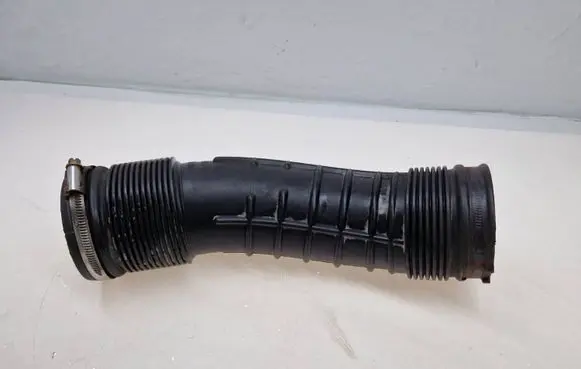 Volvo XC60 Air intake hose/pipe 6898050