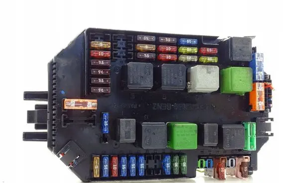 Mercedes-Benz E W211 Fuse box set A2215405550