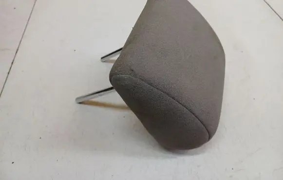 Chevrolet Lacetti Front seat headrest 