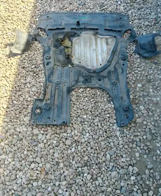 Honda Civic IX Engine splash shield/under tray 74112TV0E000