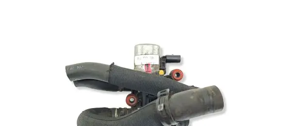 Audi A4 S4 B6 8E 8H Coolant heater control valve 8E0820035B 8E0820036