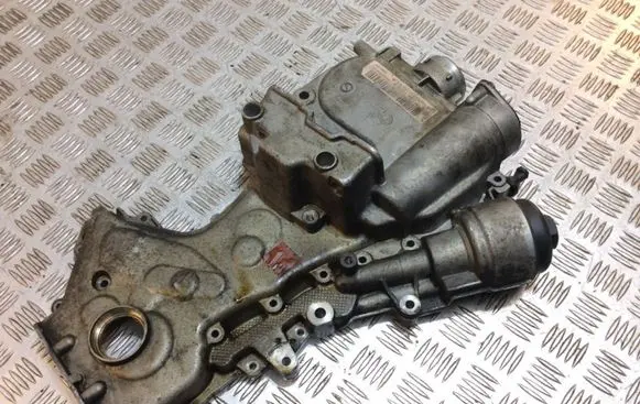 Volkswagen Golf V Timing belt guard (cover) 03C109211E