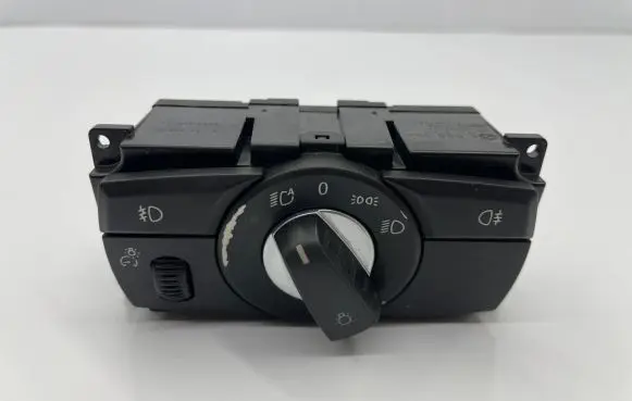 BMW 5 E60 E61 Light switch 6988554