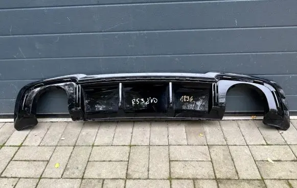 Front bumper lip