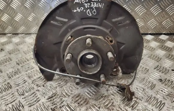 Subaru Impreza III Front wheel hub