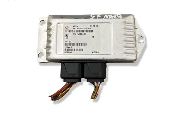 BMW X5 E70 Transfer box differential control unit 27607605031 7605031