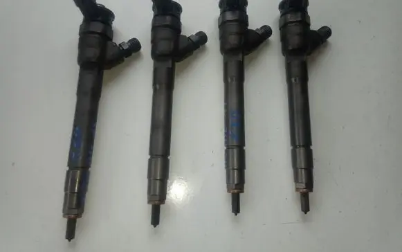 Nissan X-Trail T32 Fuel injectors set 81AD6E4 0445110546