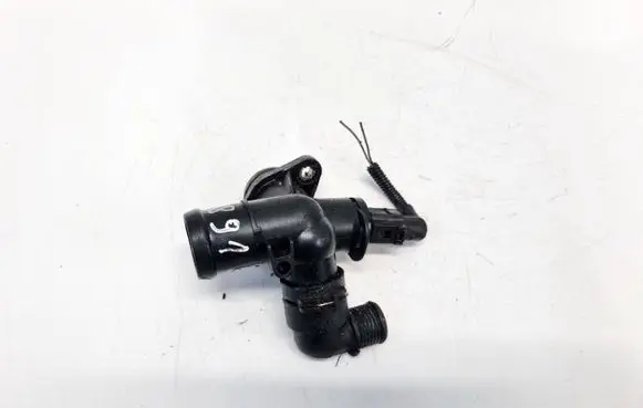 Audi A4 S4 B7 8E 8H Engine coolant pipe/hose