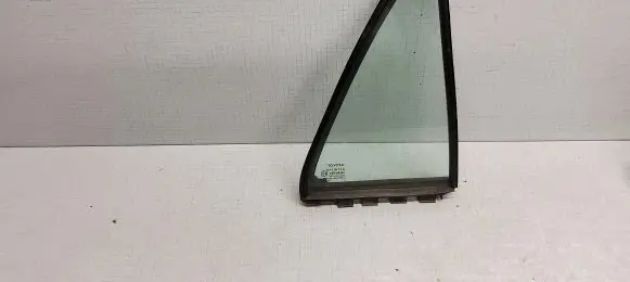 Toyota Corolla E120 E130 Rear side window 43R00048