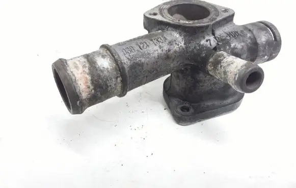 Volkswagen Golf IV Engine coolant pipe/hose 038121133A