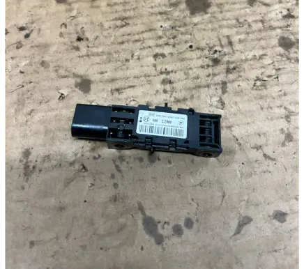 Mercedes-Benz CLK A209 C209 Airbag deployment crash/impact sensor A0028200826 49022