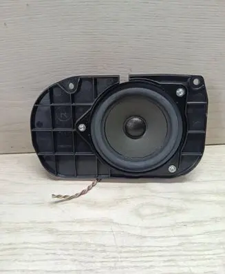 BMW 5 F10 F11 Parcel shelf speaker 9239184 497108 16014910