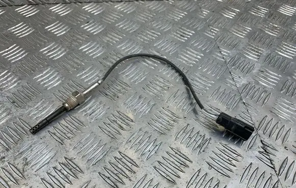 Volvo V50 Exhaust gas temperature sensor 30713739A