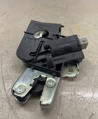 Audi A4 S4 B8 8K Tailgate/trunk/boot lock/catch/latch 4F5827505D