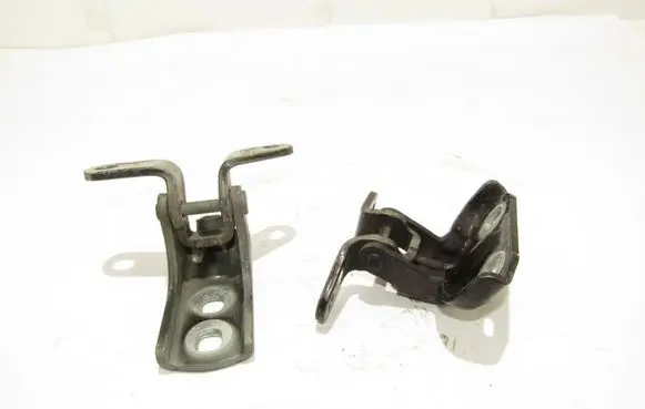 Rear door hinge set