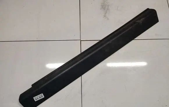 Volkswagen Golf III Front sill trim cover