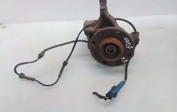 Peugeot 1007 Front wheel hub