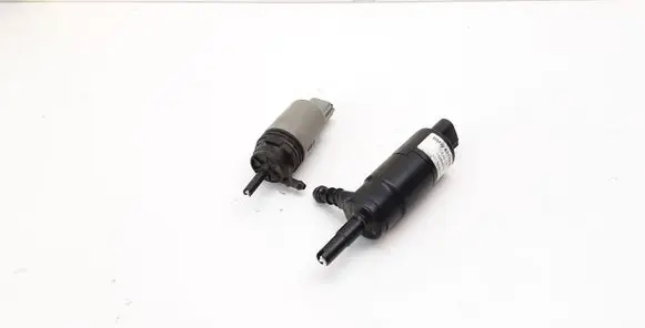 BMW 3 E90 E91 Headlight washer pump 8377430 6934159