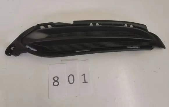 Honda HR-V Front fog light trim/grill 71106-T7W-A000
