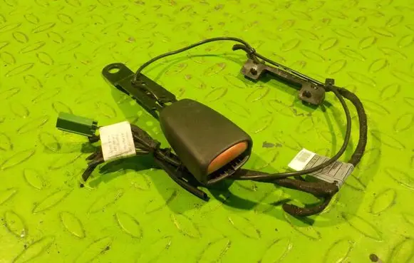 Chrysler 300 - 300C Front seatbelt PRZOD ZAPINKA