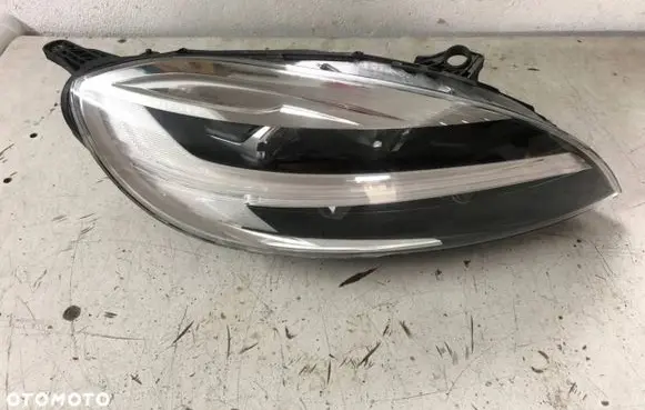 Volvo V40 Headlight/headlamp 32228484 107200383190 300000022319677