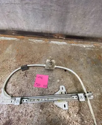 Renault Megane I Rear door manual window regulator 