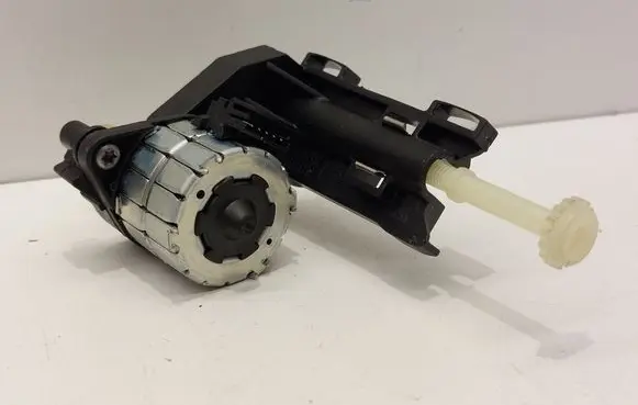 Headlight level adjustment motor