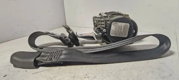 KIA Ceed Front seatbelt 888101h000