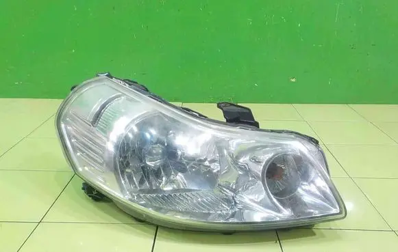 Suzuki SX4 Headlight/headlamp PRZOD