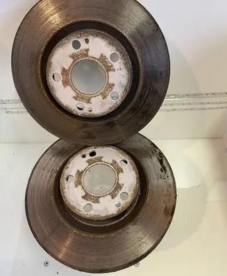 Toyota Avensis T250 Front brake disc