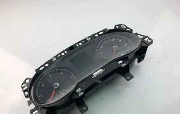 Volkswagen Golf VII Speedometer (instrument cluster) 517920741D