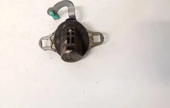 Mazda Premacy Tailgate exterior lock 