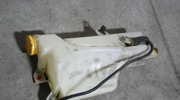 Ford Ranger Lamp washer fluid tank 