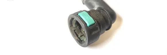 Land Rover Discovery 3 - LR3 Engine coolant pipe/hose