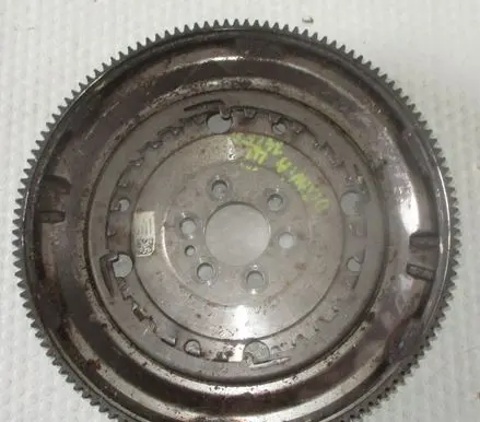 Volkswagen Golf VII Dual mass flywheel 04E105266