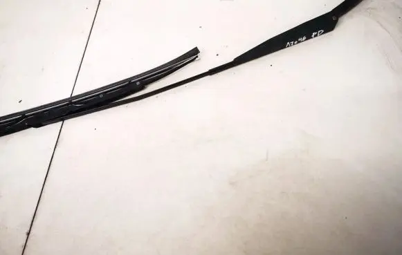 Fiat Marea Front wiper blade arm