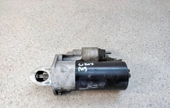 Mercedes-Benz E C207 W207 Starter motor A0061516201